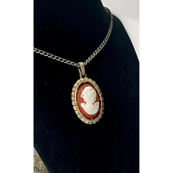 Vintage Cameo or Fleur De Lis REVERSIBLE Pendant Necklace Gold Tone - 28” - Picture 2 of 14